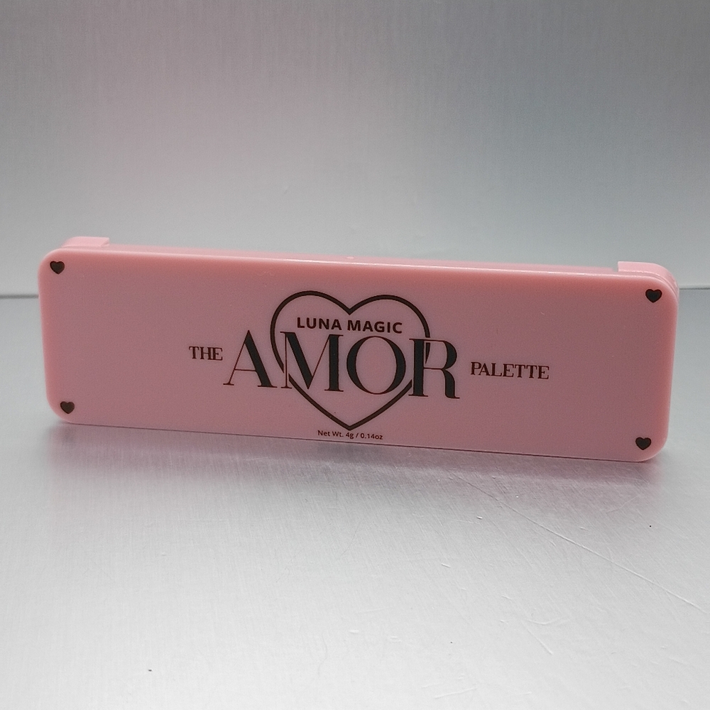 5 For $25 Item🌸 Luna Magic Amor Eyeshadow Palette - Picture 3 of 4